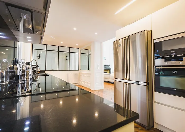 Loft Keyweek Contemporary Loft Style In Center بياريتز