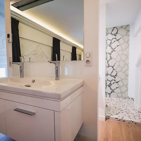 דירה Loft Keyweek Contemporary Loft Style In Center ביאריץ